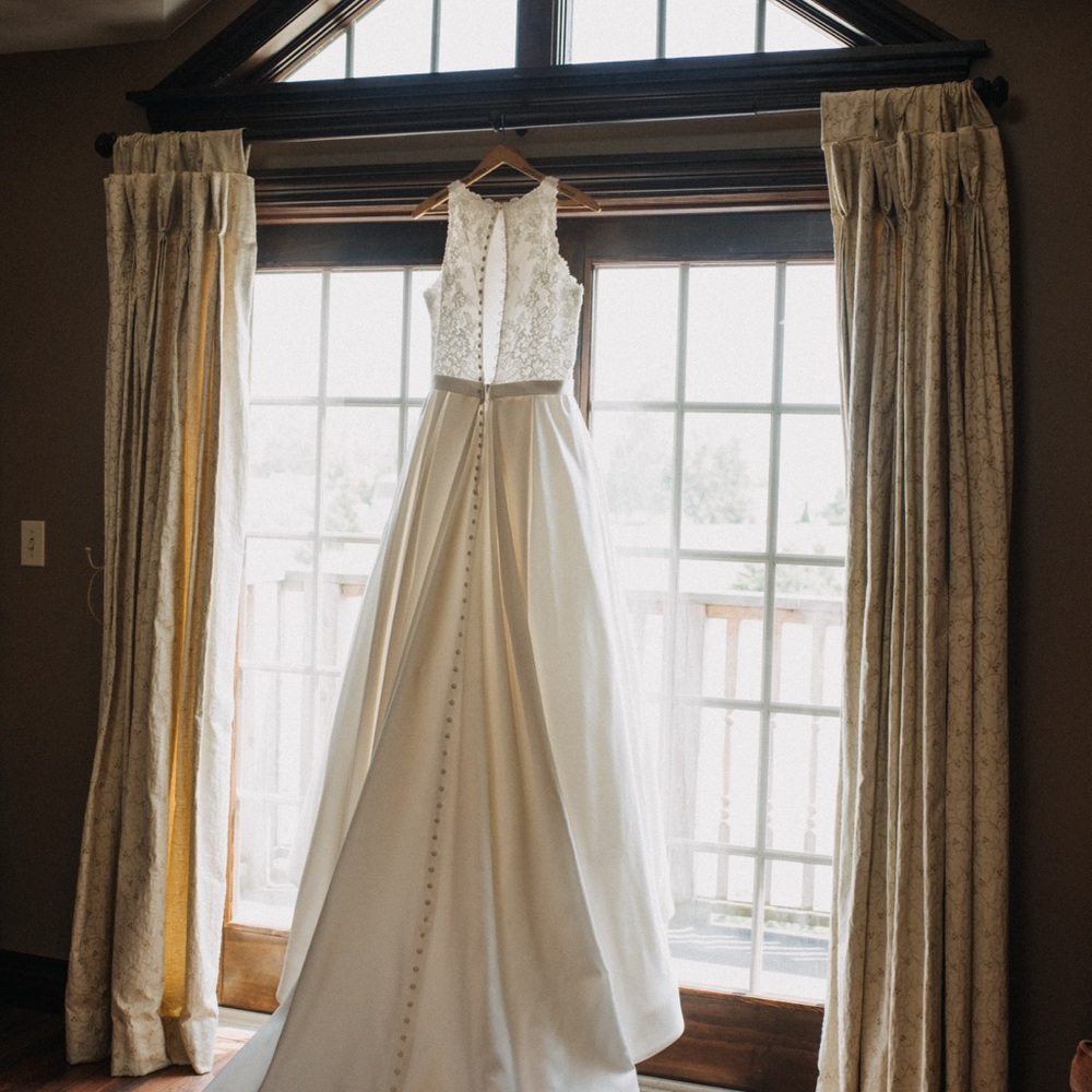 Satin A-line Lace Halter Neck Wedding Dresses With Sweep Train